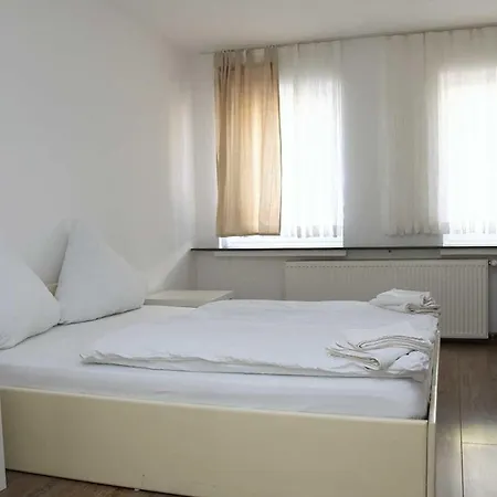 A 104 Apartment Essen